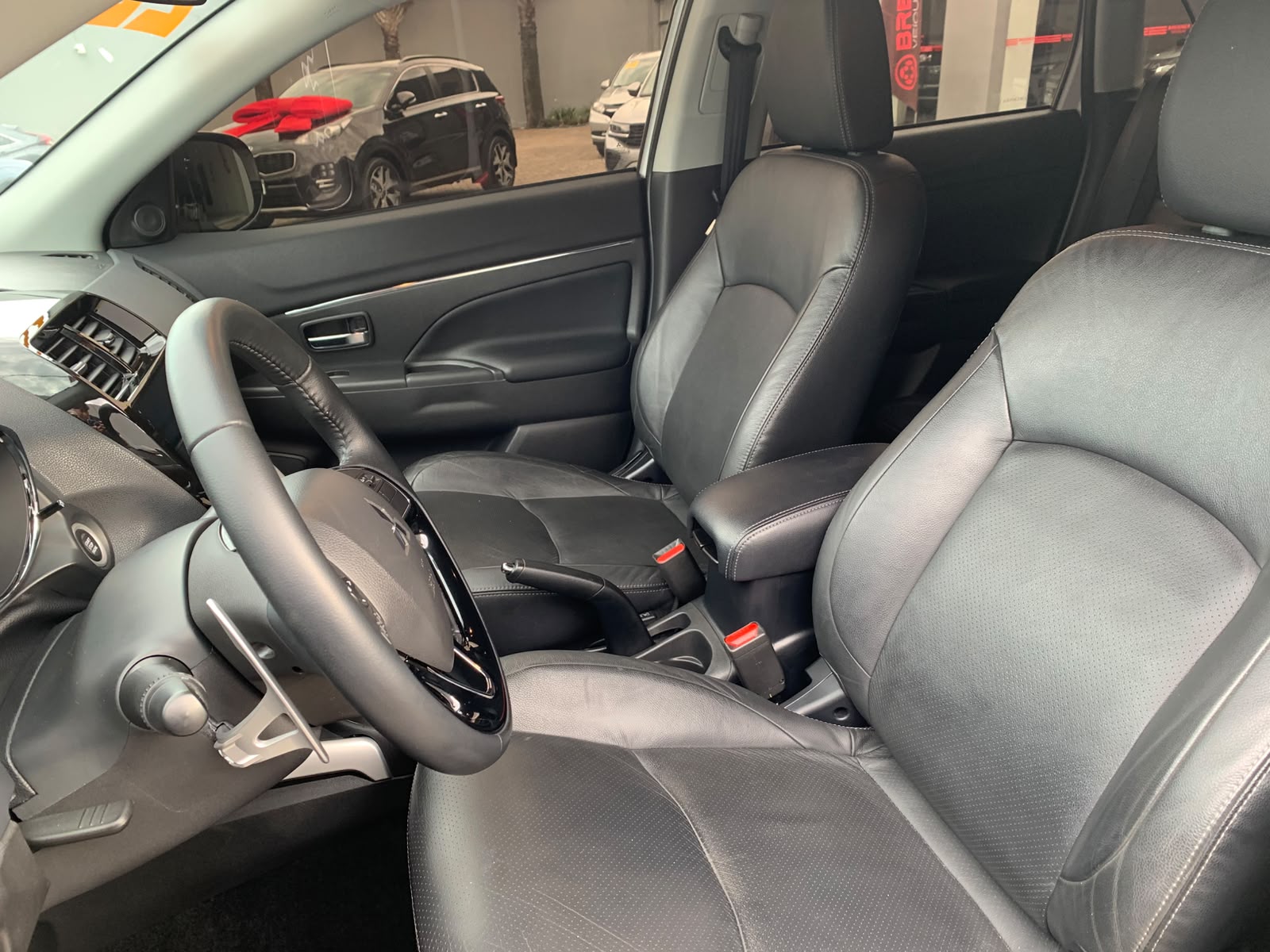Foto Mitsubishi Outlander Sport HPE 4x2 2022